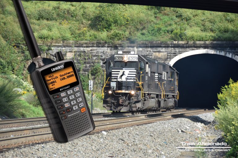 BC125AT_with_train